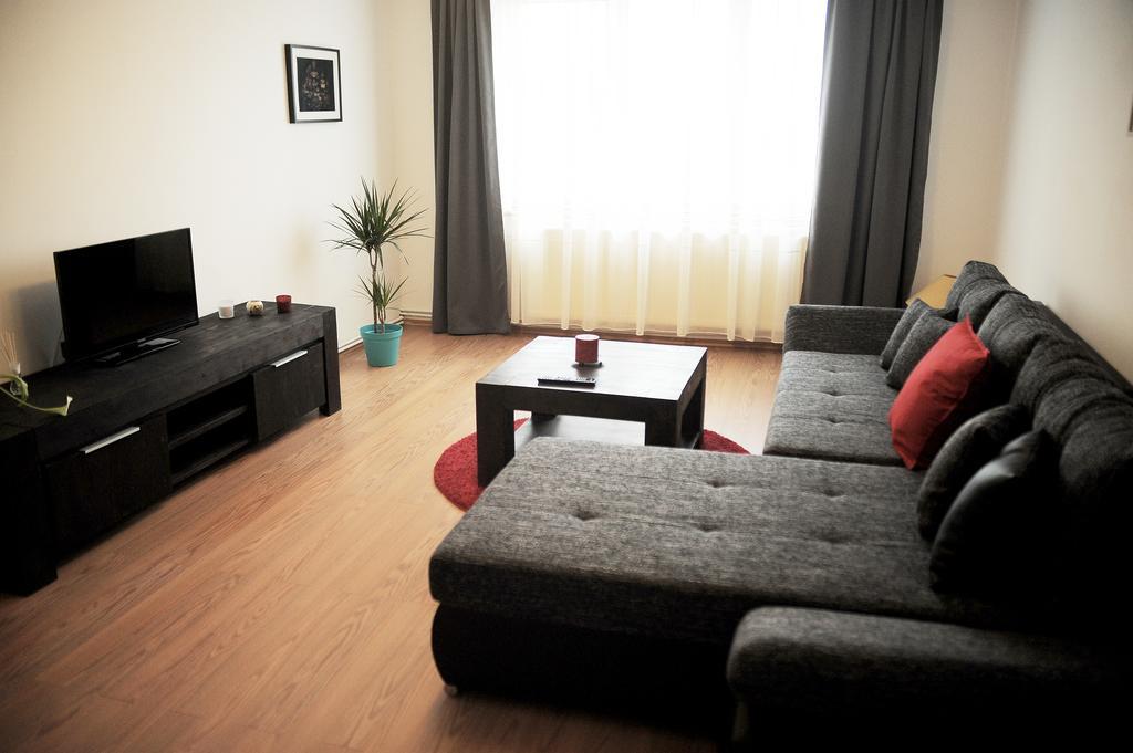 Apartament Waldo 2 Appartamento Braşov Esterno foto